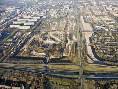 Bijlmerpark 3, 55 hectare, nieuwe kavels, paden tracés Bijlmerpark 3, 55 hectare, nieuwe kavels, paden tracés